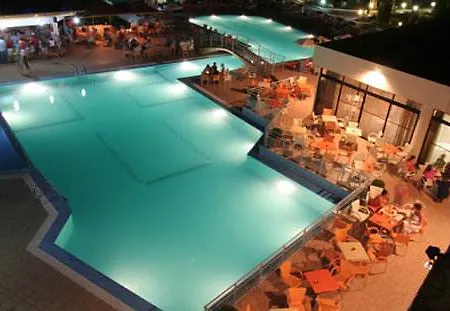 Hotel Evi 2*